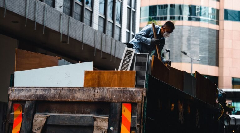 Hauling and Junk Removal Near Colorado: What to Know Before Hiring a Junk Removal Service